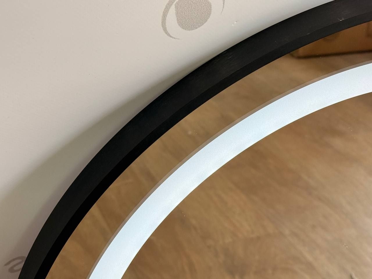 Дзеркало LED підсвіткою 2045 (6060) круг Black KRAFT