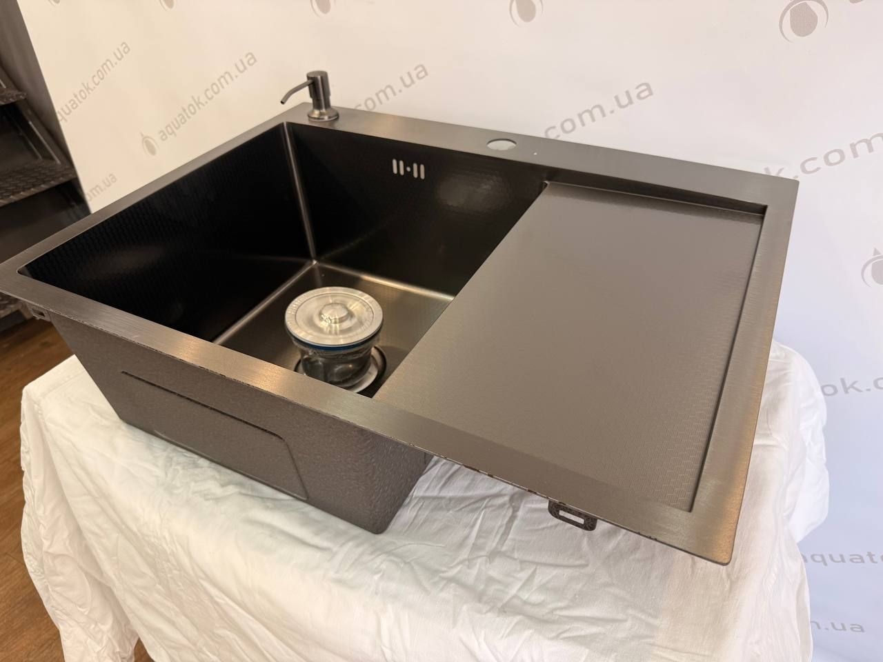 Мийка кухонна Handmade 6550 L (3.0\0.8) Ліва PVD Black Decor AQUATOK