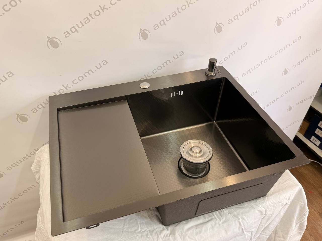 Мийка кухонна Handmade 6550 R (3.0\0.8) Права PVD Black Decor AQUATOK