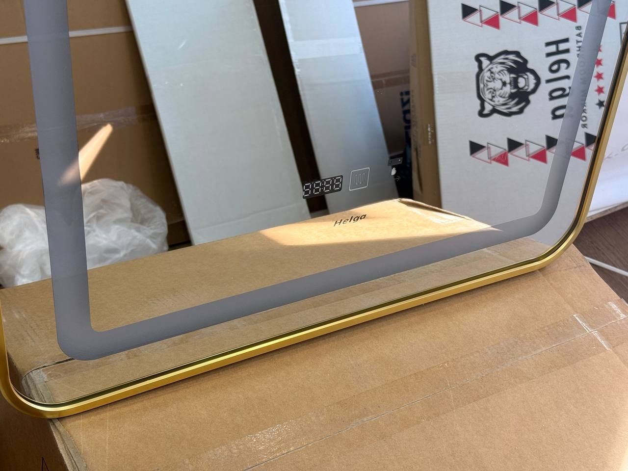 Дзеркало LED підсвіткою MOV3 6080 GOLD KRAFT