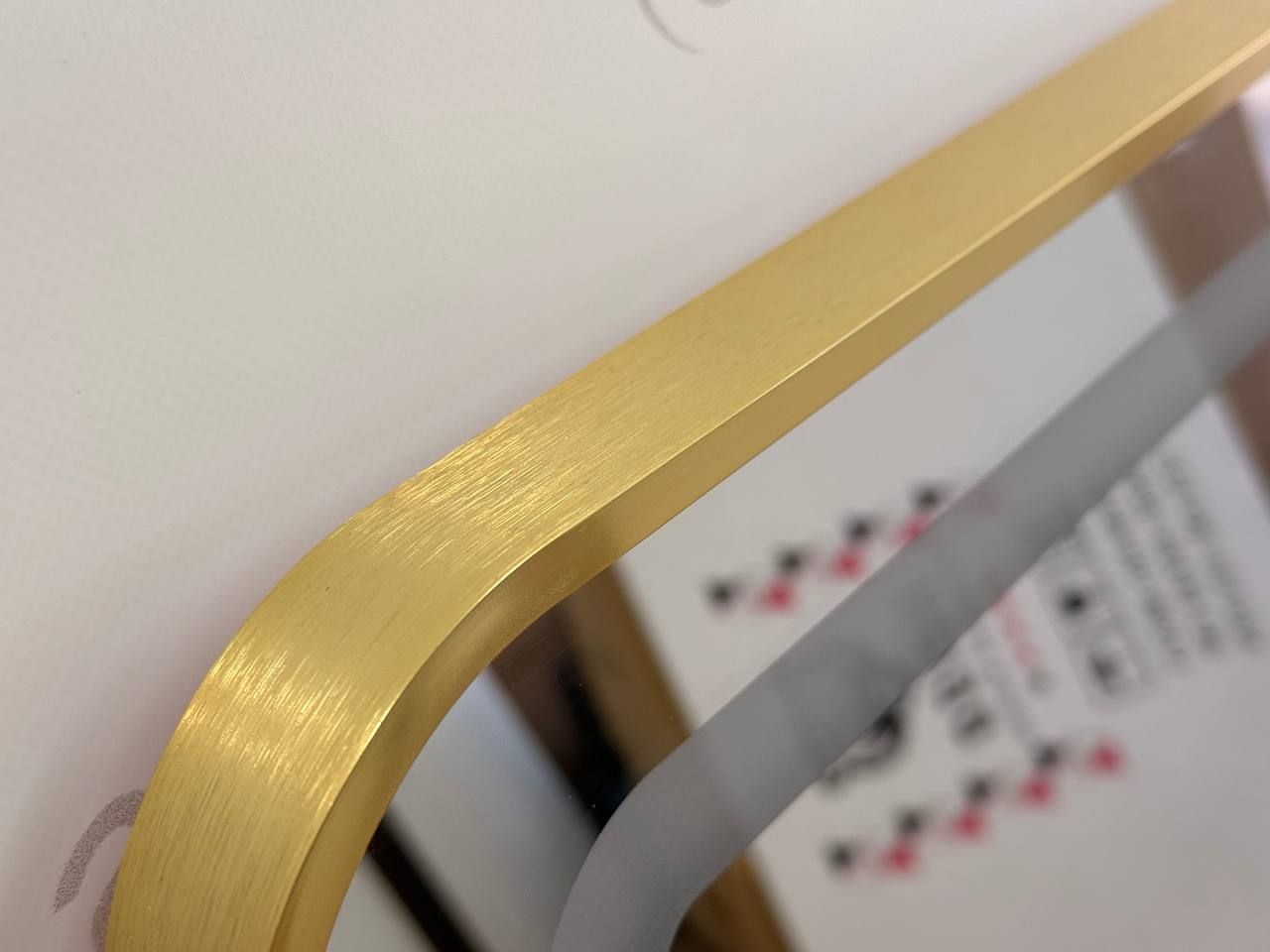Дзеркало LED підсвіткою MOV3 6080 GOLD KRAFT