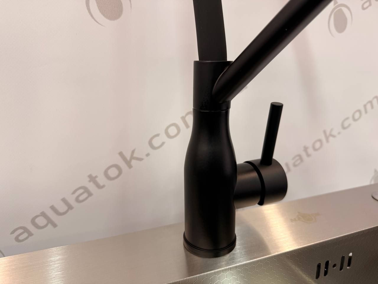 Змішувач для кухні KRF-3025 магнітне кріплення Black KRAFT